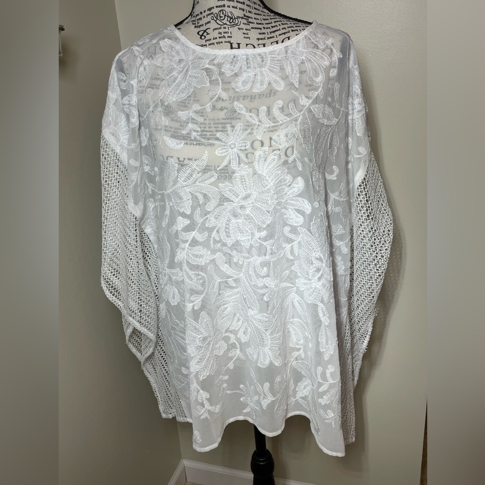 NWOT Chicos Poncho Top -Size L/XL